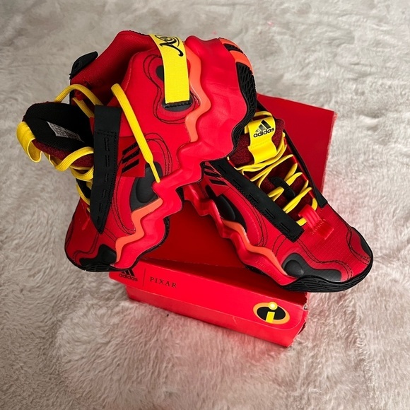 Very hard to find Adidas/ Pixar running shoes. New. - Picture 5 of 8